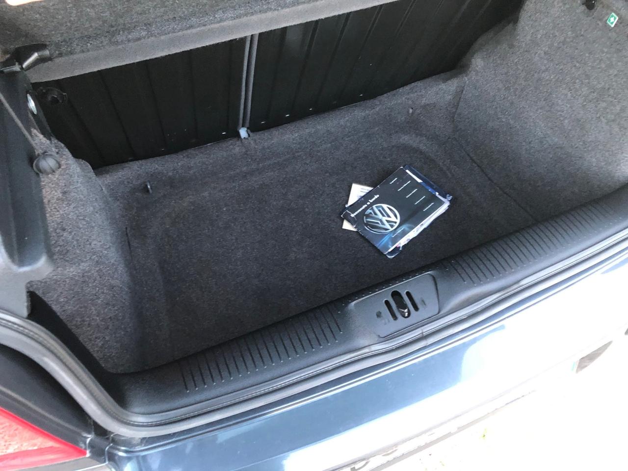 VOLKSWAGEN POLO 1.4 VINTAGE - KM 118000