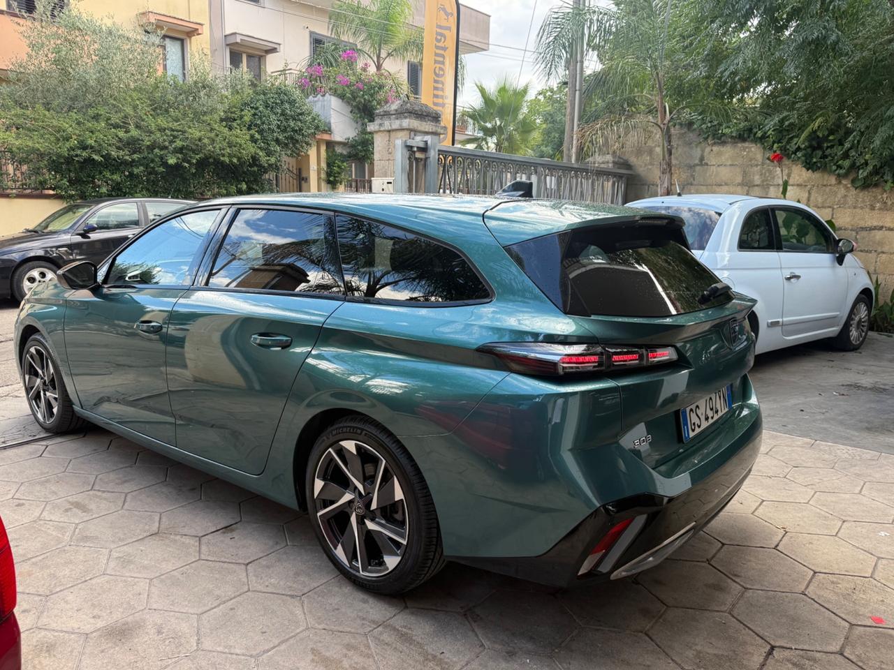 Peugeot 308 BlueHDi 130 S&S EAT8 SW Allure