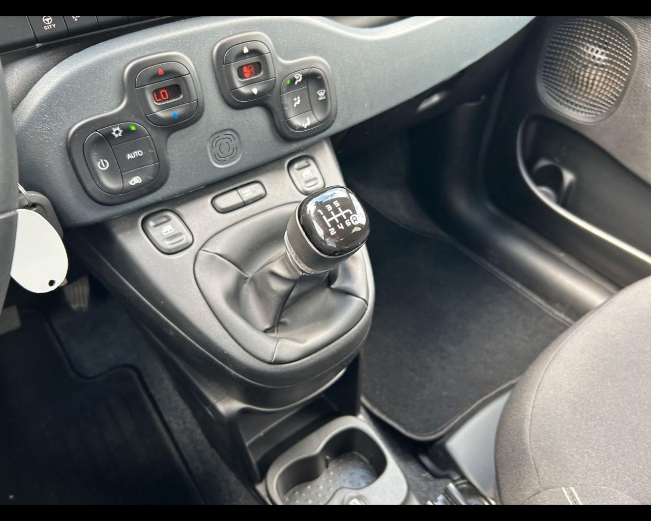 FIAT Panda III 2021 Cross - Panda 1.0 firefly hybrid City Cross s&s 70cv 5p.ti
