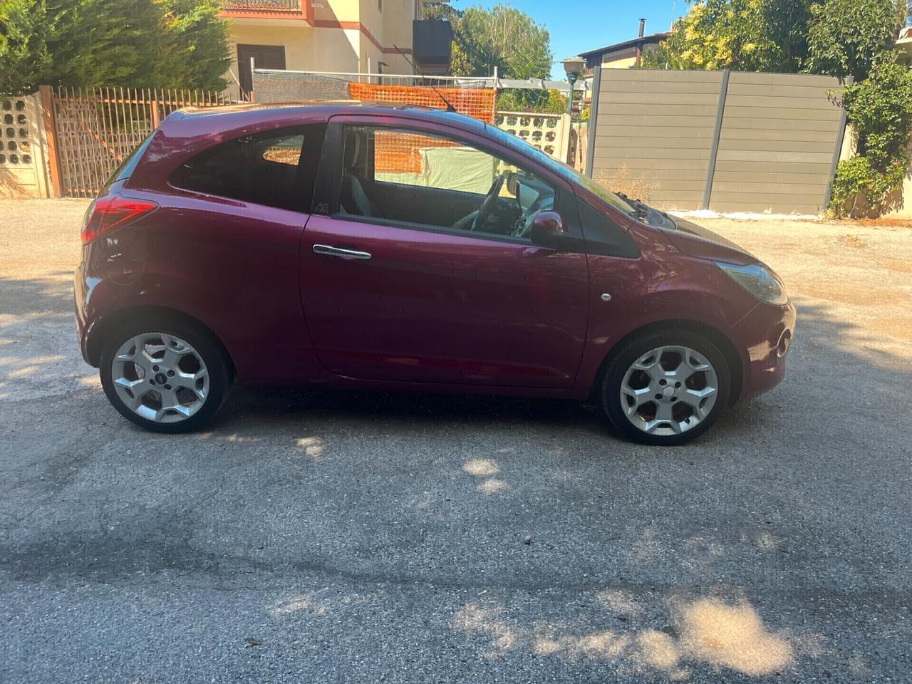 Ford Ka 1.2 69CV TitaniumKm 100.00NeoPatentati