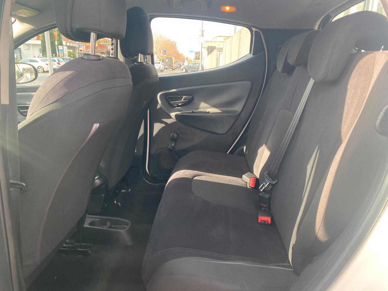 LANCIA Ypsilon 1.3 Mjt 95Cv 5p. Silver PDC Posteriori