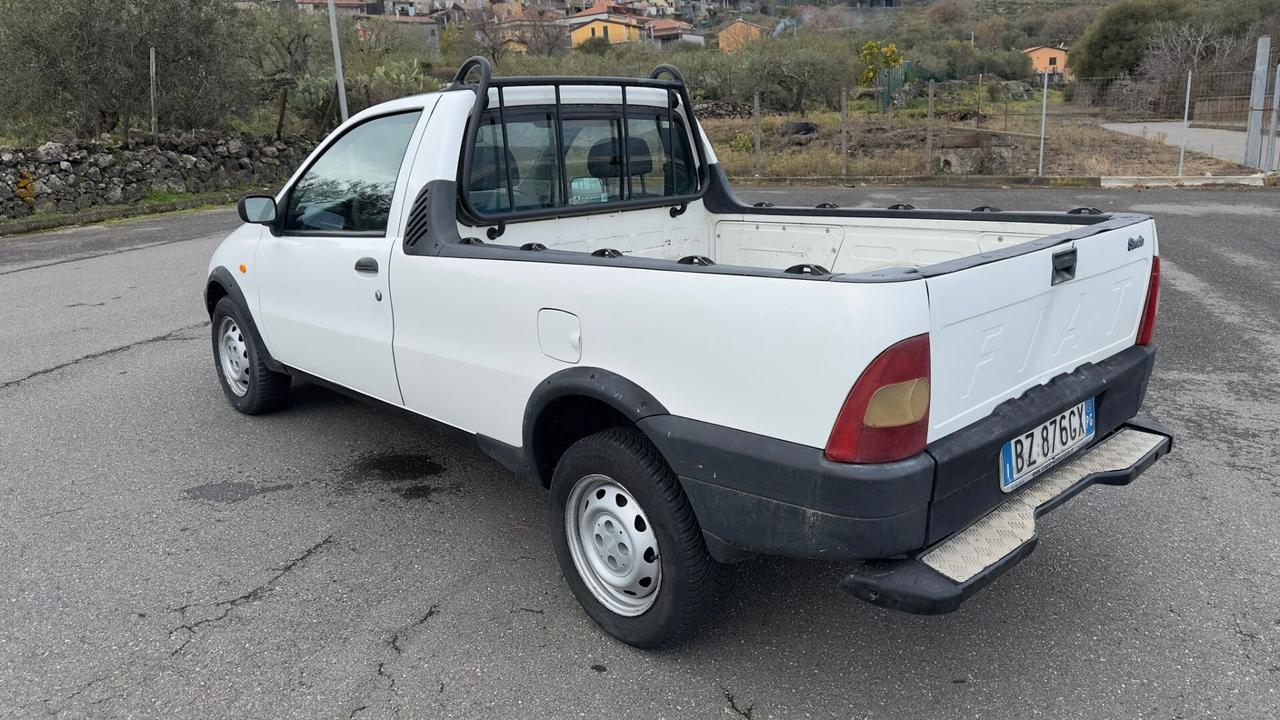 Fiat Strada 1.9 diesel Pick-up