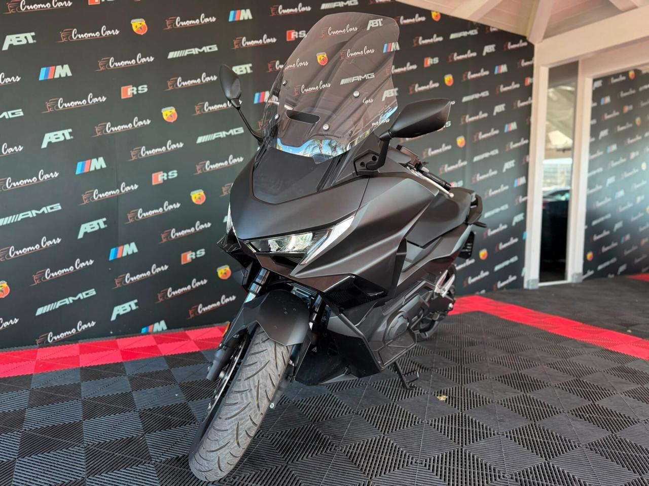Honda Forza 750