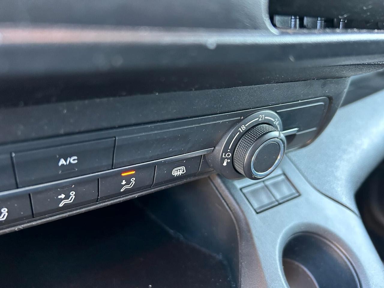 Peugeot Partner PREMIUM BlueHDi 100 PL mt SPOTICAR