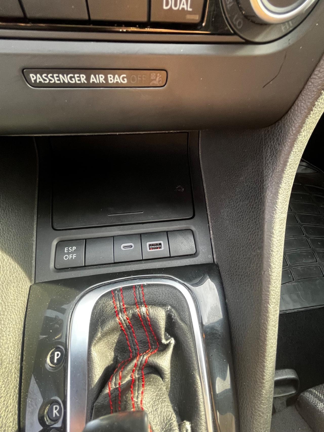 Volkswagen Golf GTI 2.0 TSI DSG 5p.