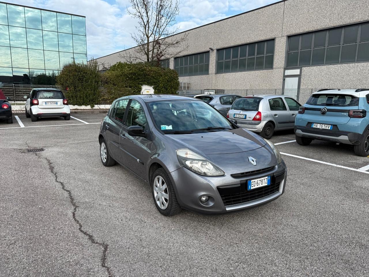 Renault Clio 1.2 16V 5 porte Luxe