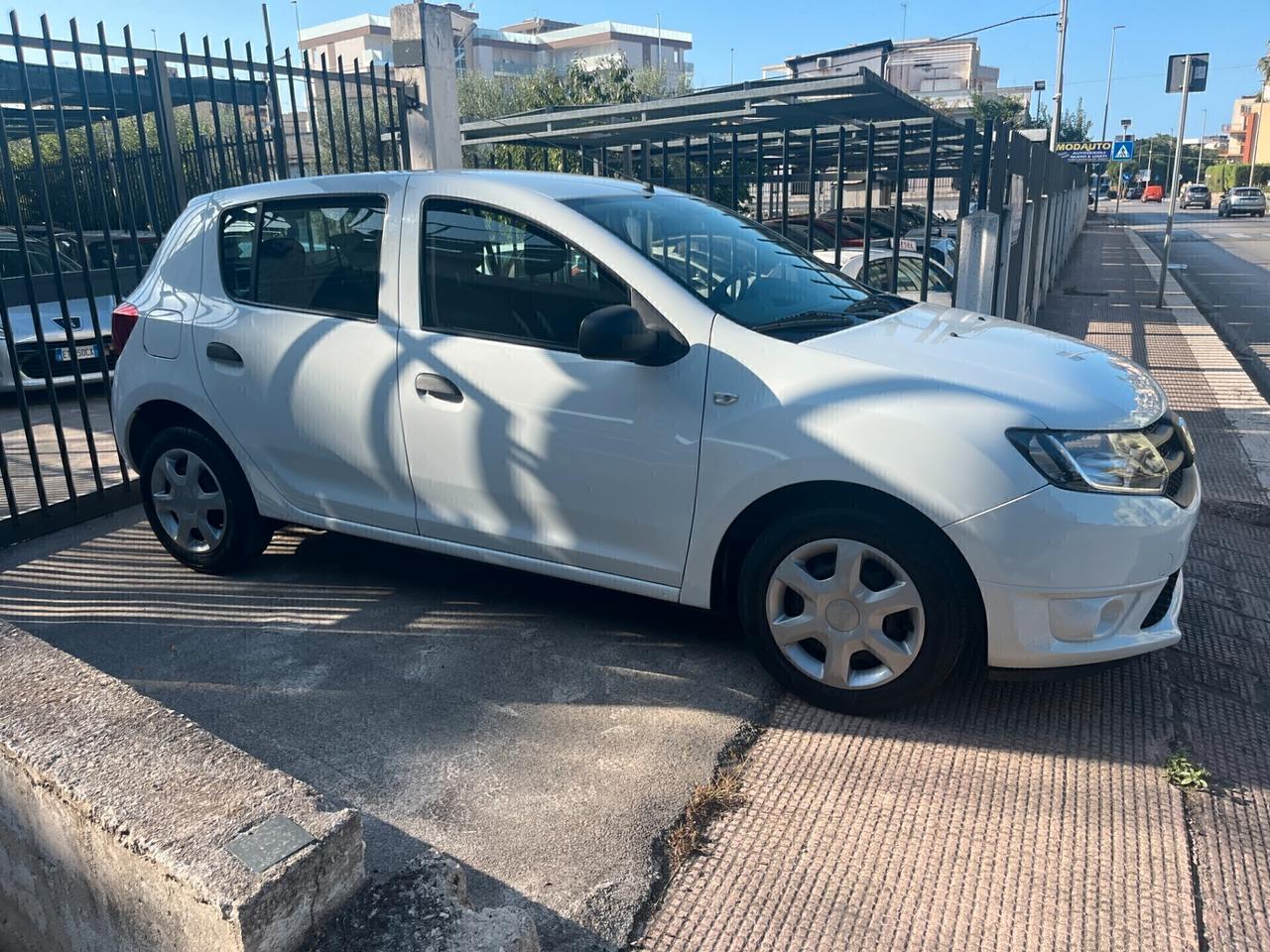 Dacia Sandero 1.2 GPL 75CV Lauréate Garantita