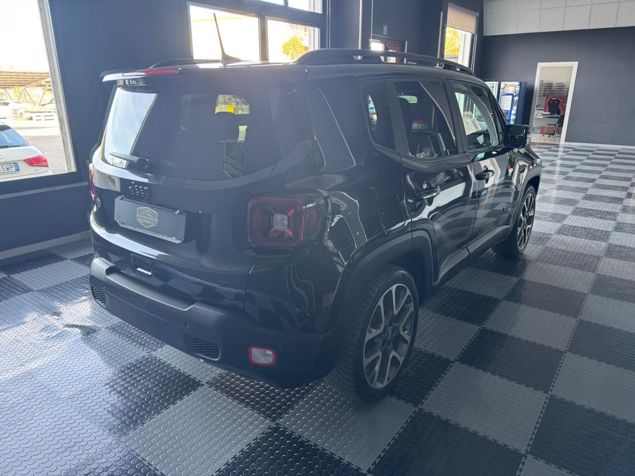 Jeep Renegade 1.6 Mjt 130 CV S