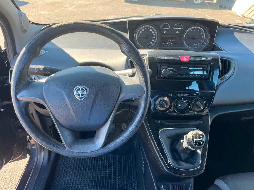 Lancia Ypsilon 1.2 Silver 69cv