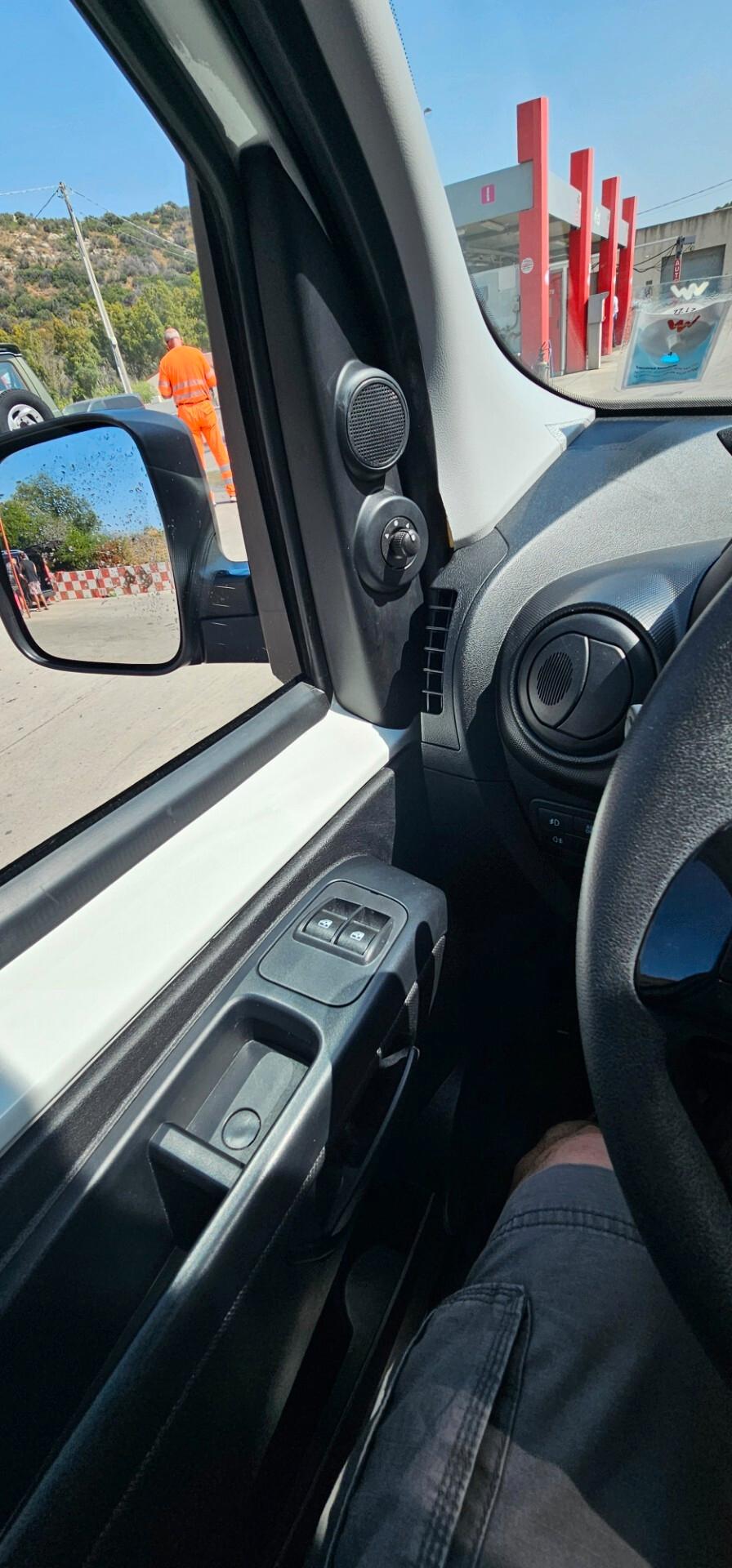 Fiat Fiorino 1.3 MJT 95CV officina mobile interna