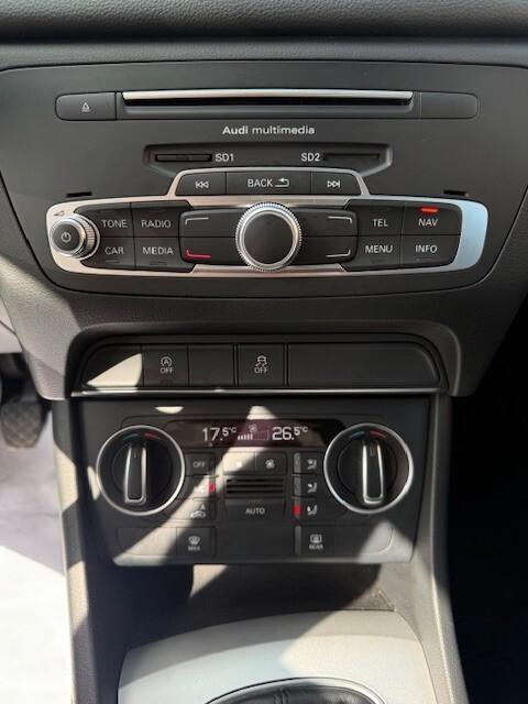 Audi Q3 2.0 TDI 120CV Design - 2016