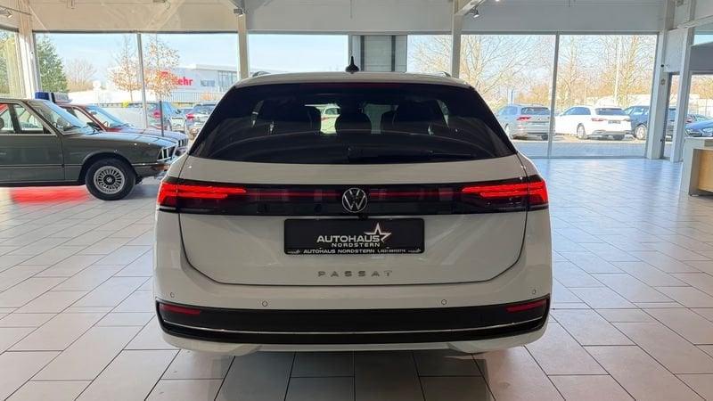 Volkswagen Passat Variant 2.0 TDI SCR EVO 110kW Business DSG Camera 360° LED 17"