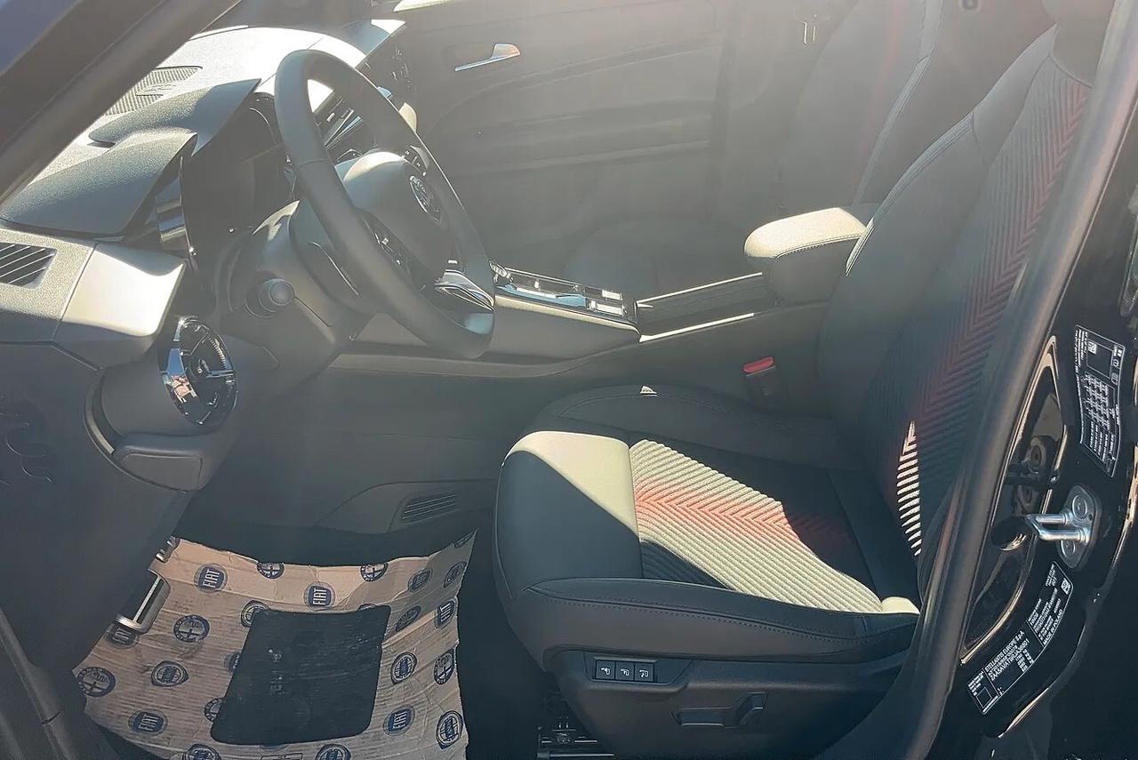 Alfa Romeo Junior 1.2 136 CV Hybrid eDCT6 Speciale