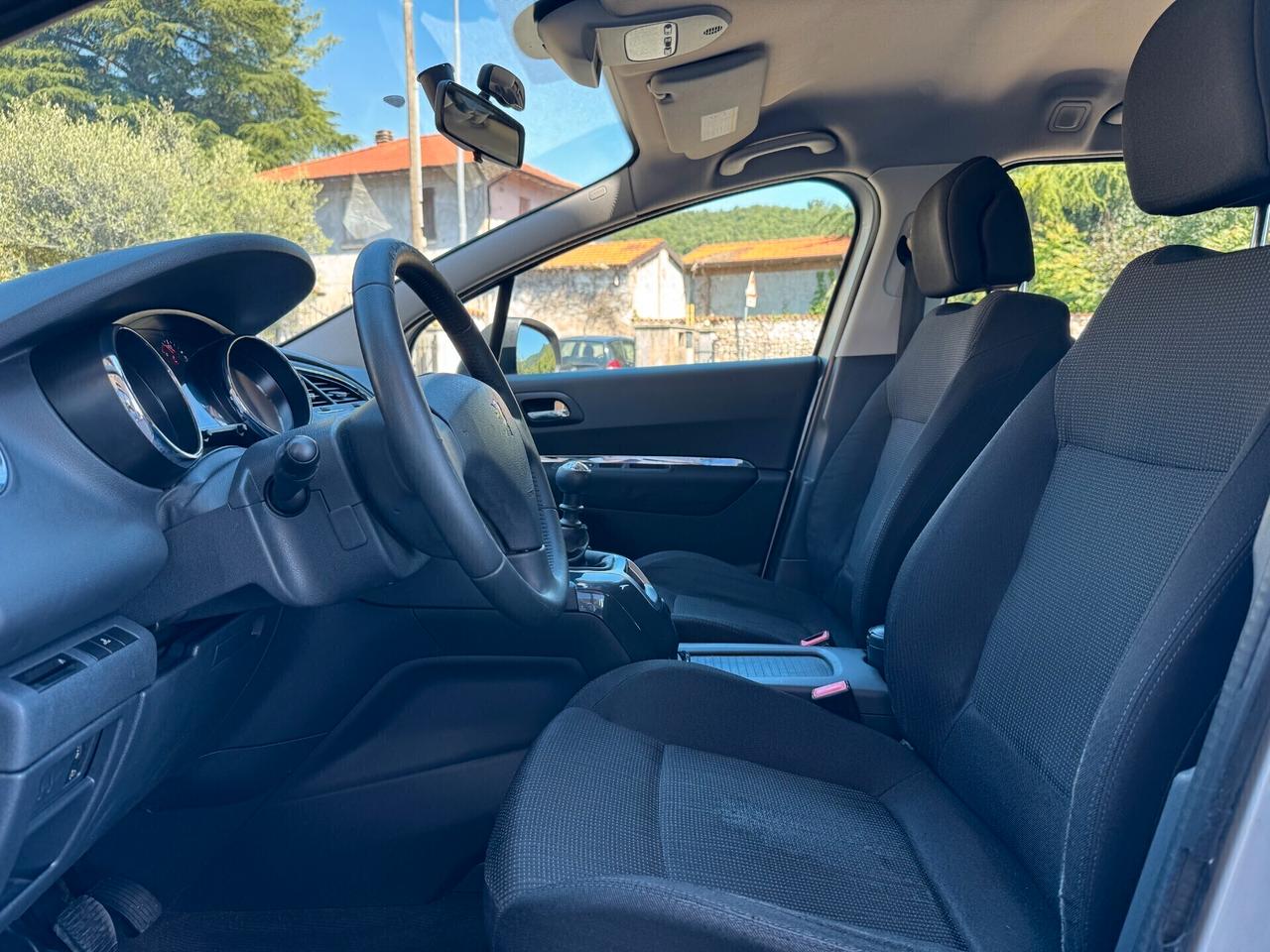 Peugeot 5008 1.6 HDi 110CV