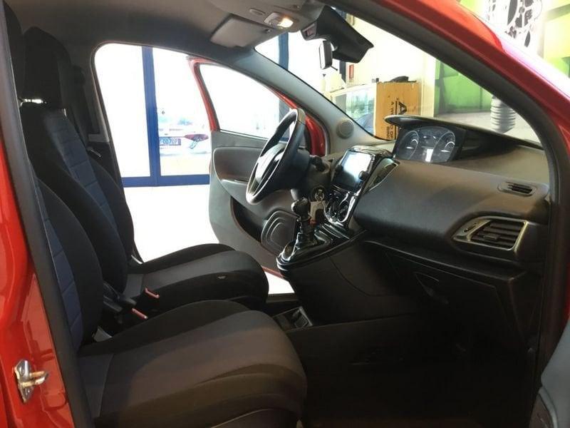 Lancia Ypsilon 1.0 FireFly 70cv Hybrid Platino