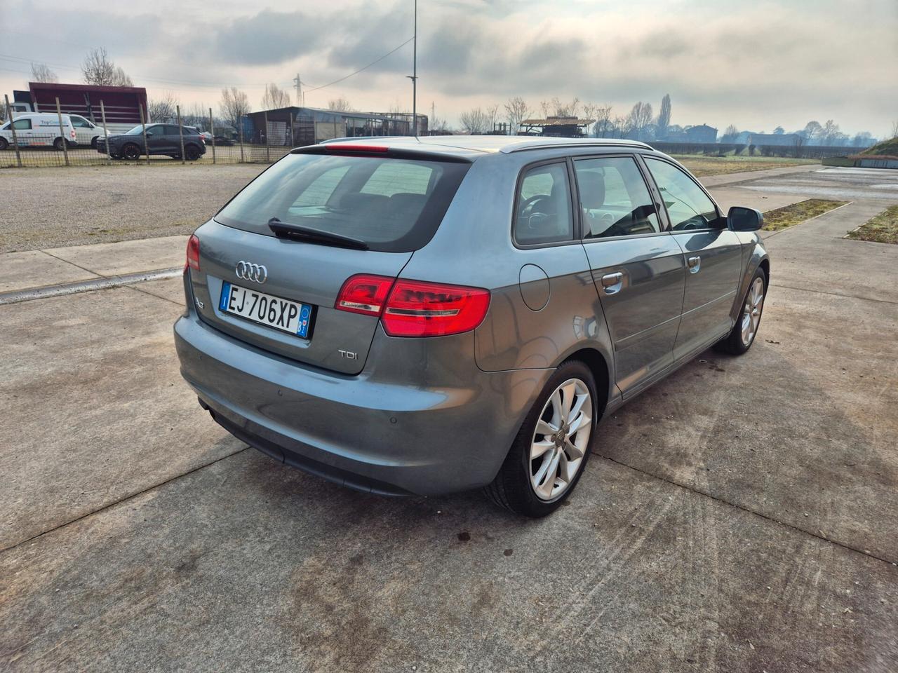 Audi A3 SPB 1.6 TDI 105 CV CR Ambition
