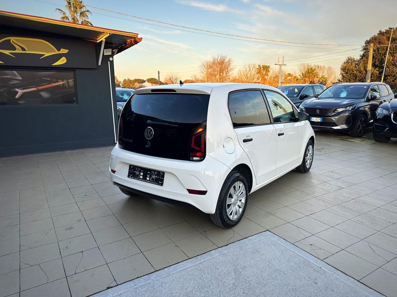 Volkswagen up! 1.0 75 CV 5p. high up!