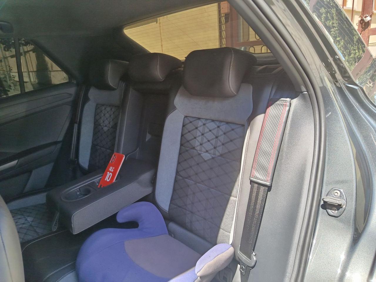 Volkswagen T-Roc R Line Plus 1.5 TSI #10942