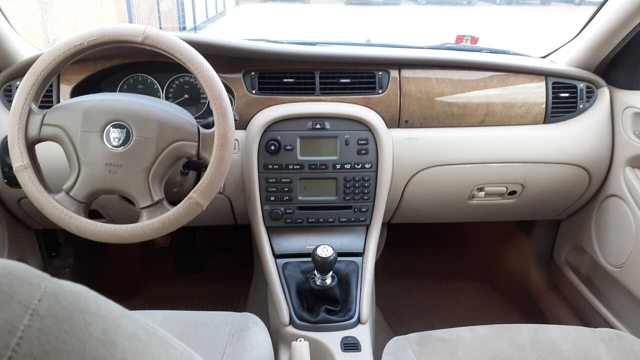 Jaguar X-Type 2.5 V6 24V cat Executive