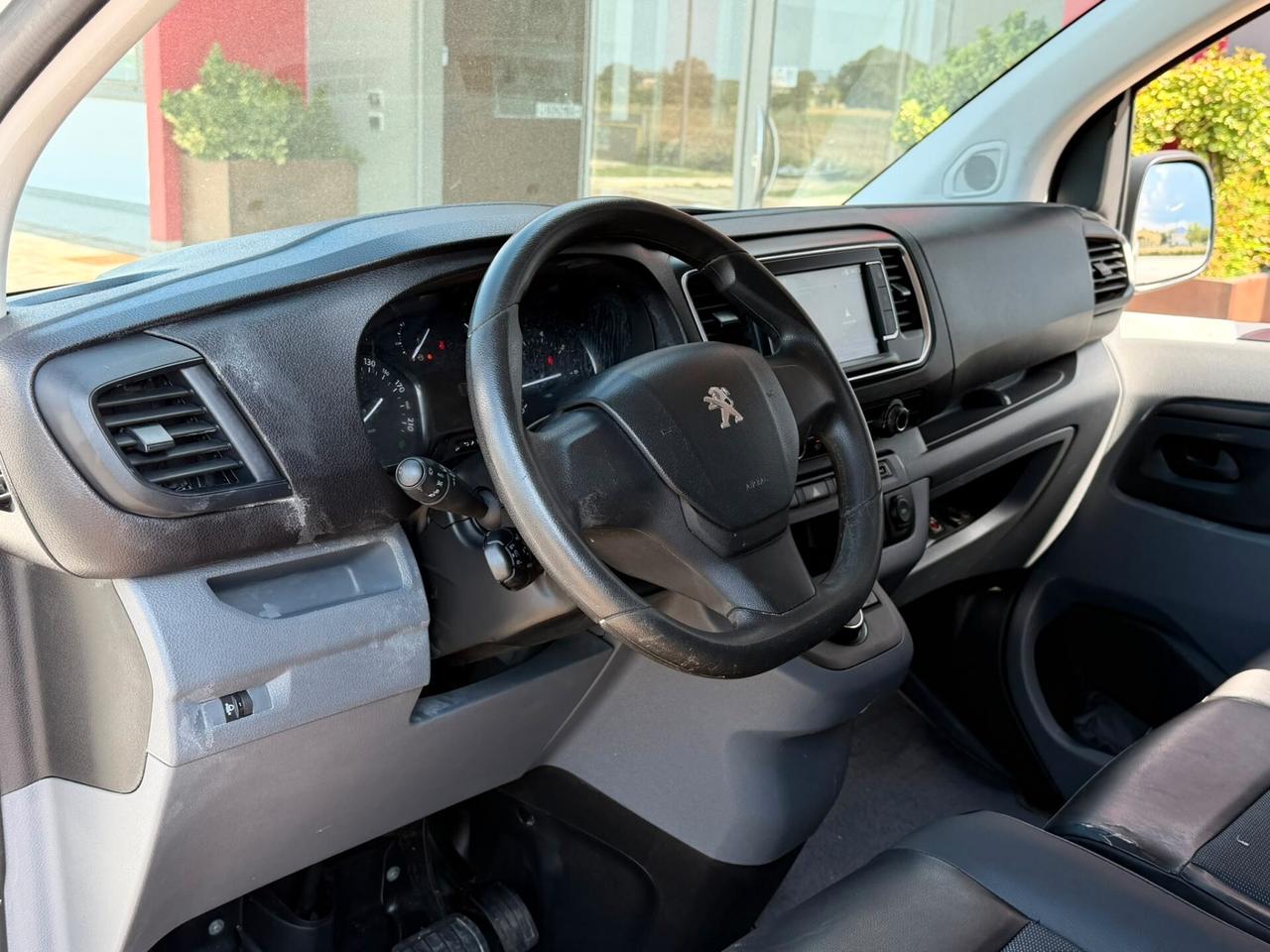 Peugeot Expert 2.0 BlueHDi - 3 posti automatico