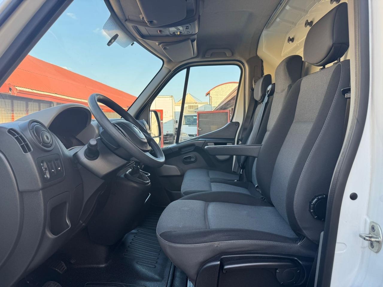 Renault Master 2.3d Passo Lungo Clima Perfetto-2015