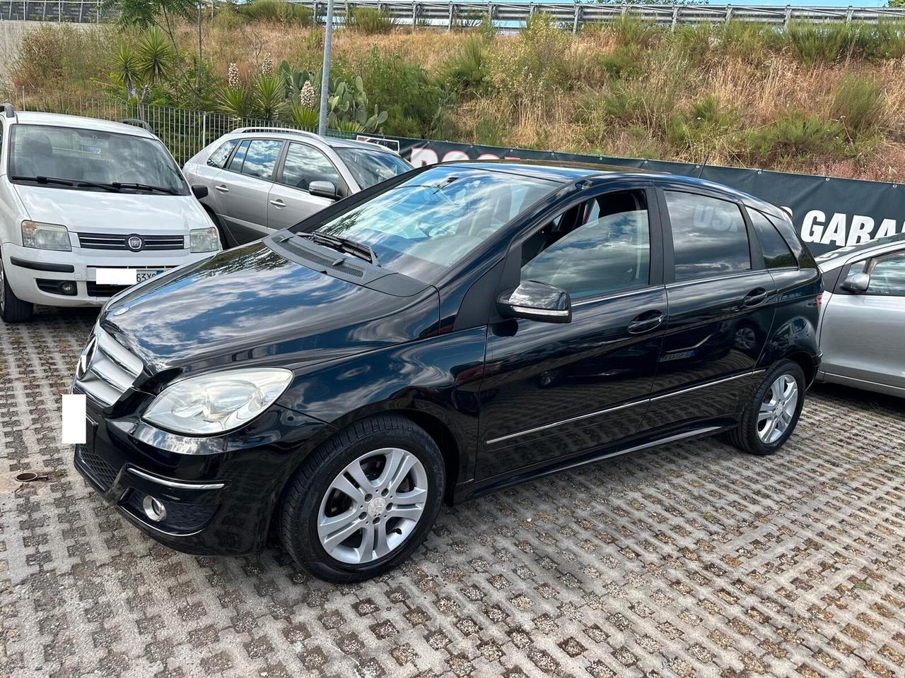 Mercedes-benz B 180 CDI Premium-06/2010