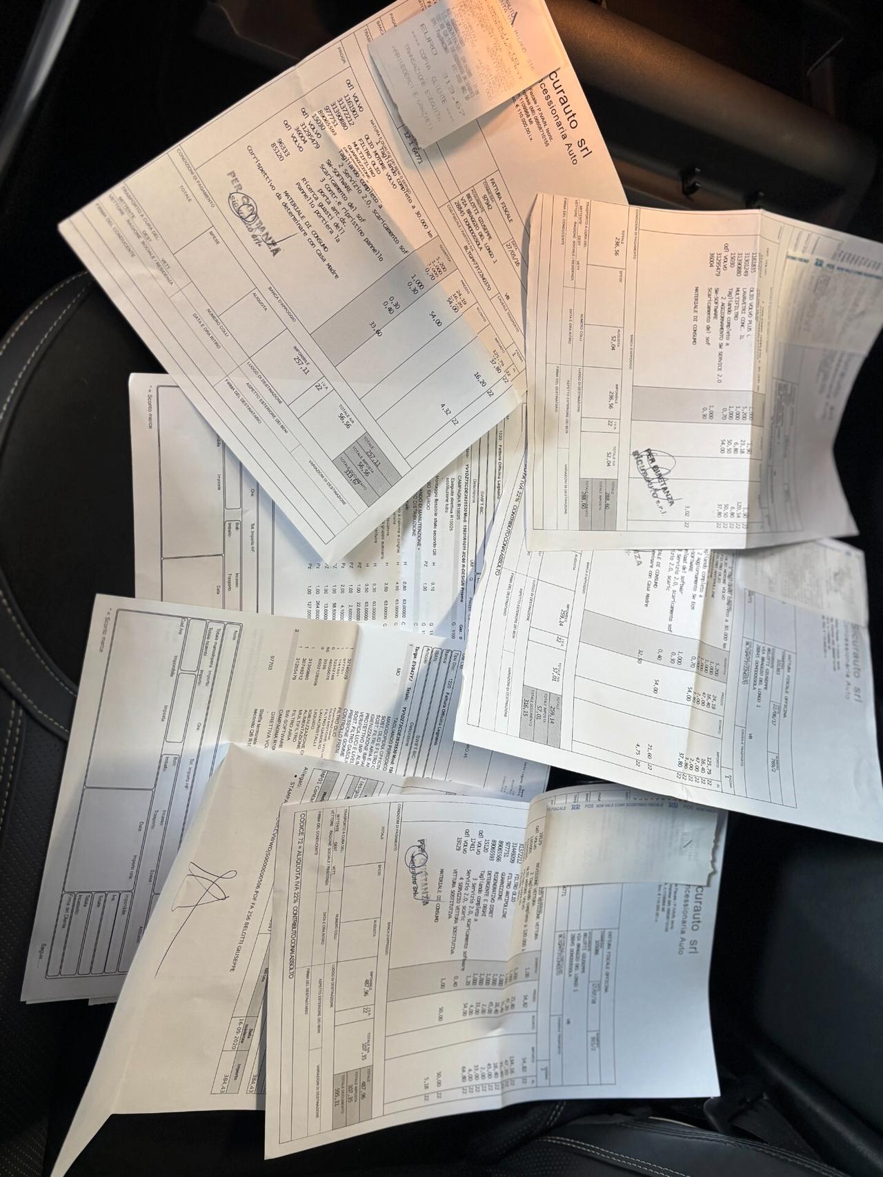 Volvo XC60 2.0 d4 R-design Momentum *CINGHIA FATTA*EURO6