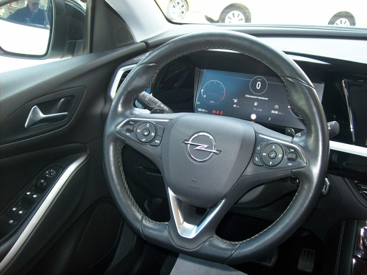 Opel Grandland 1.5 diesel Ecotec 130cv aut. Business Elegance