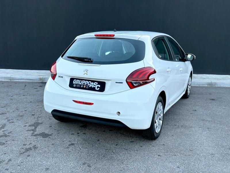 PEUGEOT 208 1.6 DIESEL 75 CV ADATTA NEOPATENTATI
