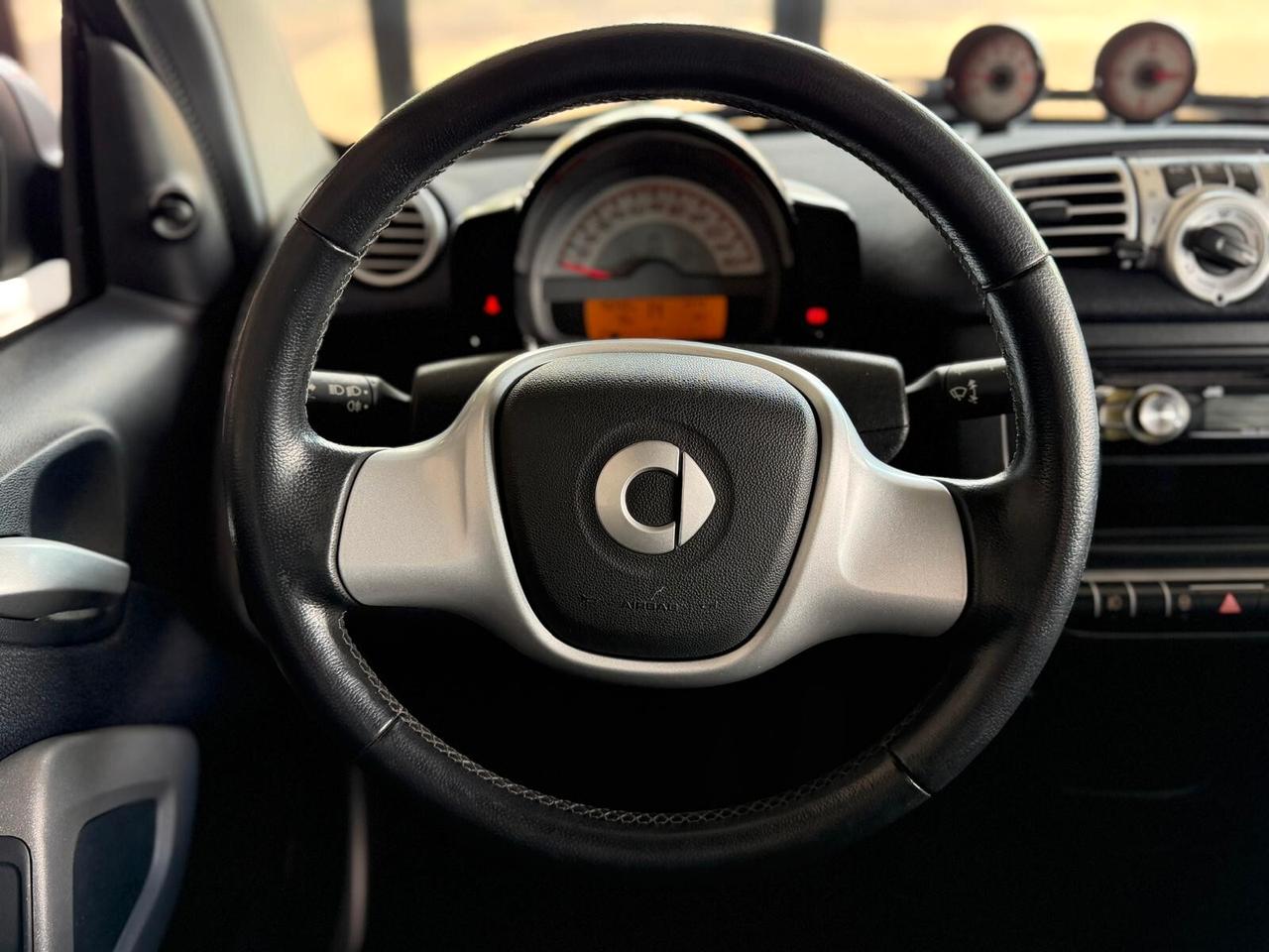 Smart ForTwo 1000 52 kW MHD coupé passion
