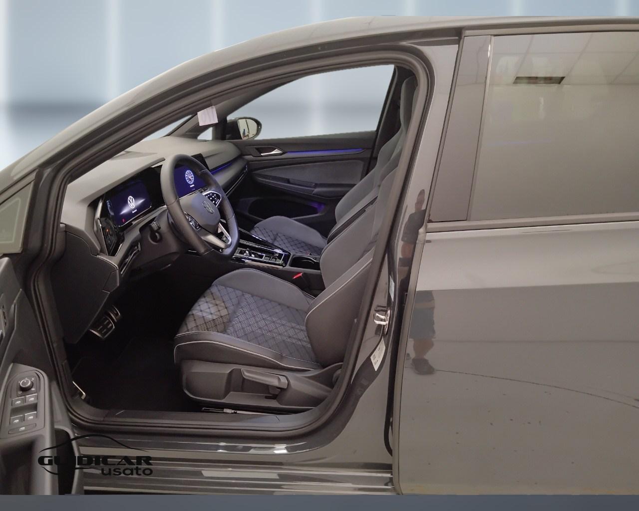 VOLKSWAGEN Golf VIII 2020 - Golf 1.5 etsi evo R-Line 150cv dsg