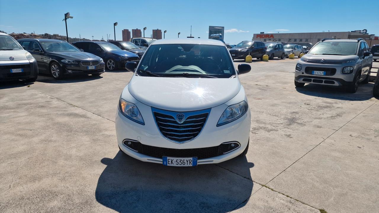 Lancia Ypsilon 1.2 69 CV Argento