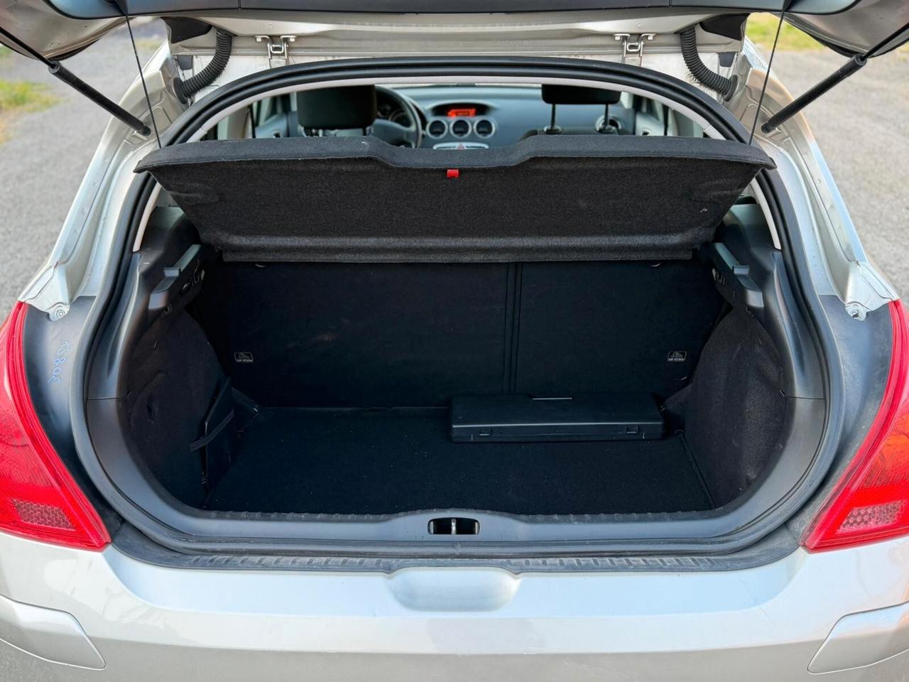 Peugeot 308 1.6 HDi 90CV 5p. Tecno