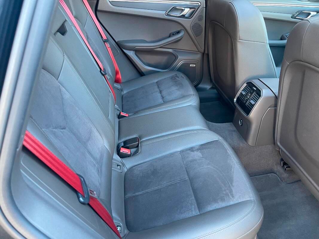 Porsche Macan 2.0 245cv RESTYLING pdk CHRONO PANORAMICO PASM