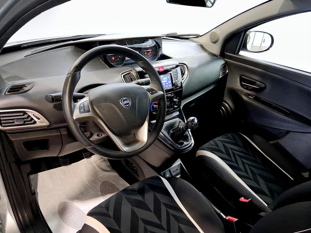 Lancia Ypsilon 1.2 Gold 69cv