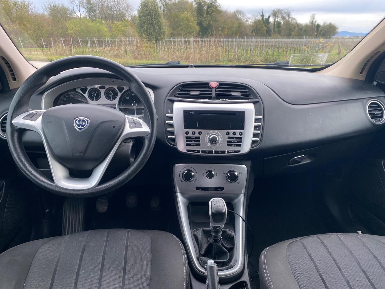 Lancia Delta 1.6 MJT DPF Silver