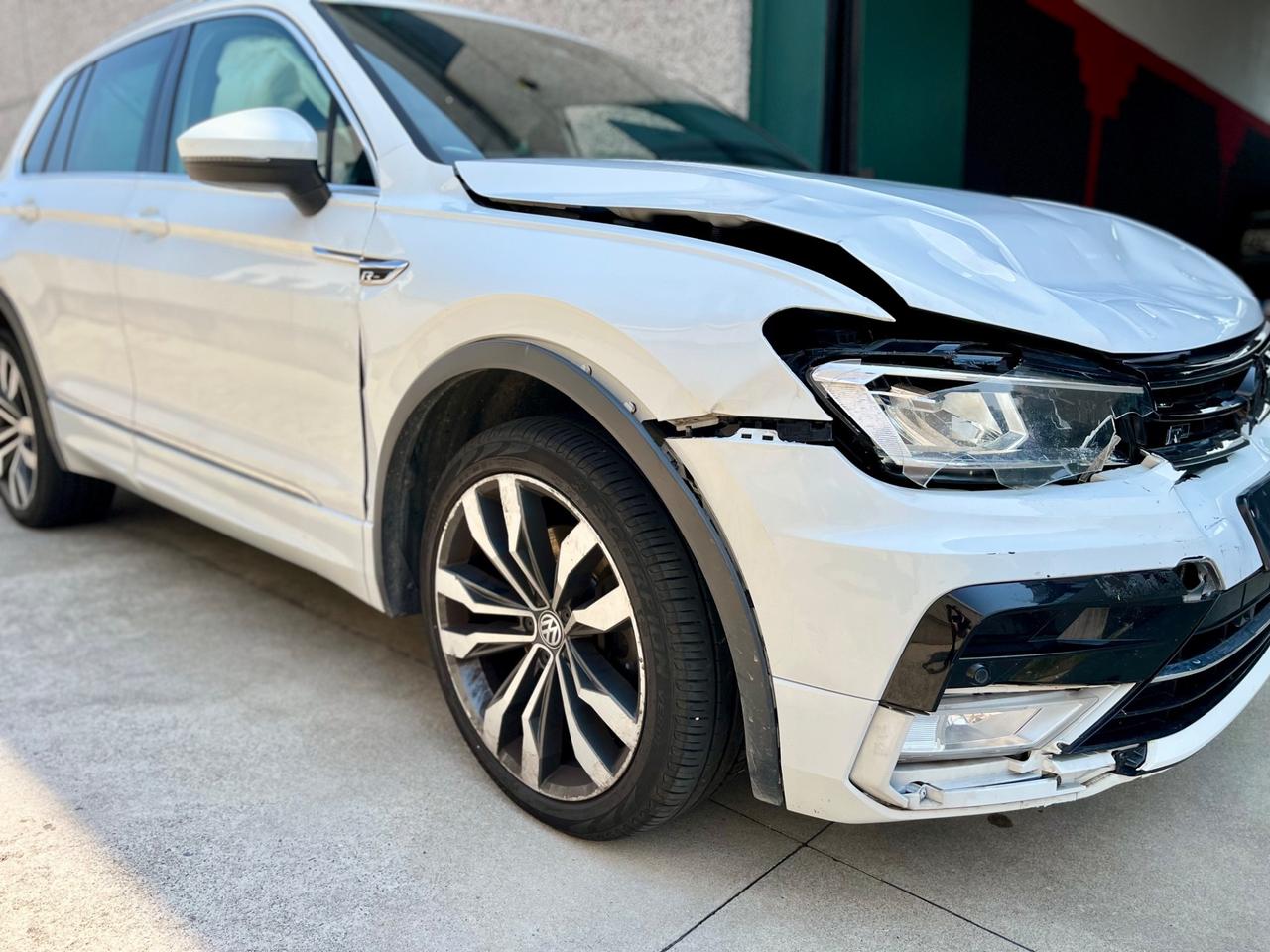 Volkswagen Tiguan 2.0 BiTDI SCR DSG 4MOTION Advanced R-Line BMT