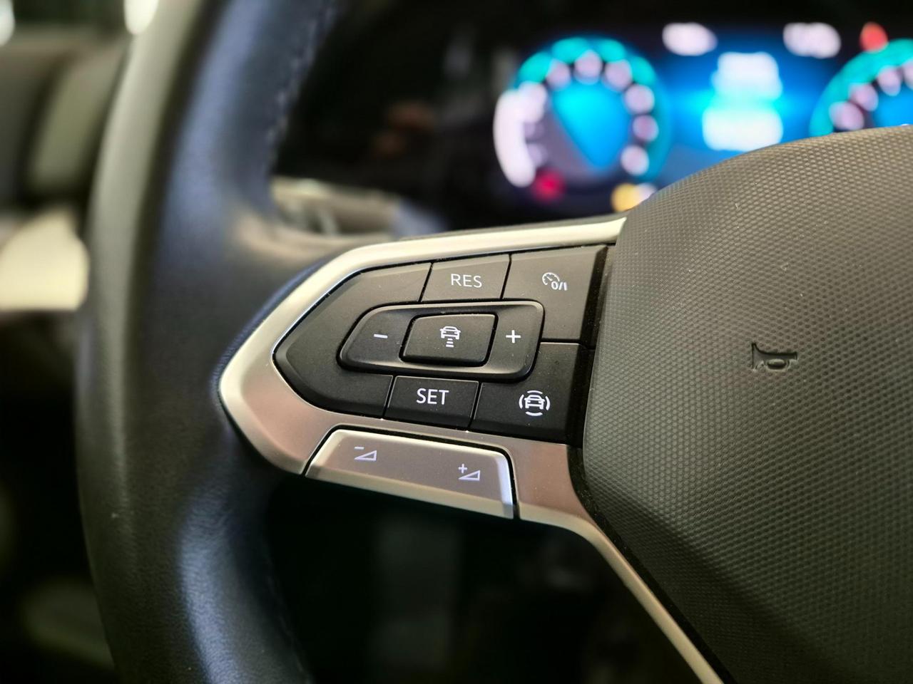 VOLKSWAGEN Golf 1.0 TSI EVO Life Business - NEOPATENTATI - Cam - Carplay