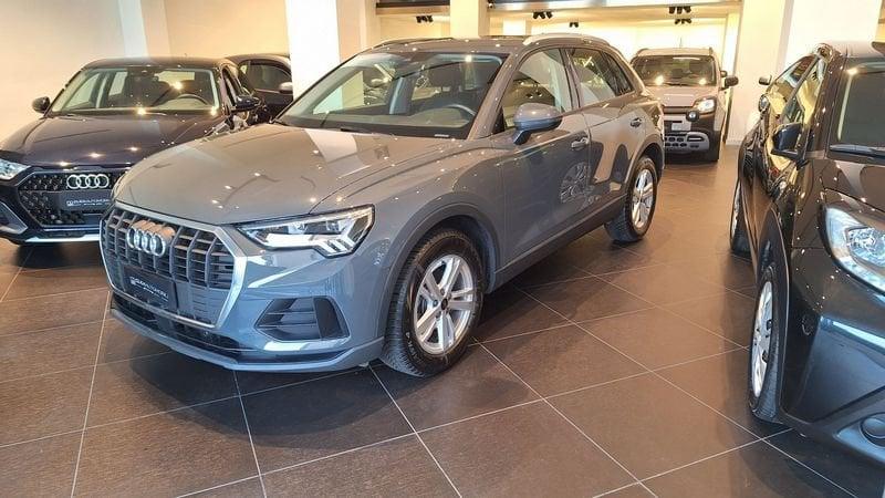 Audi Q3 35 TDI S tronic Business