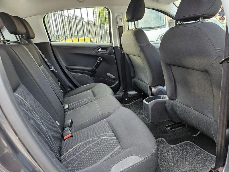 Peugeot 208 1.2 PureTech 82cv Allure