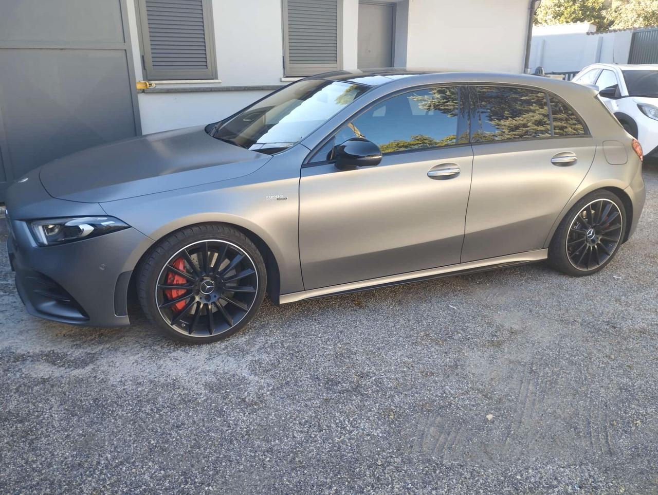 Mercedes-benz A 35 AMG RACE EDITION