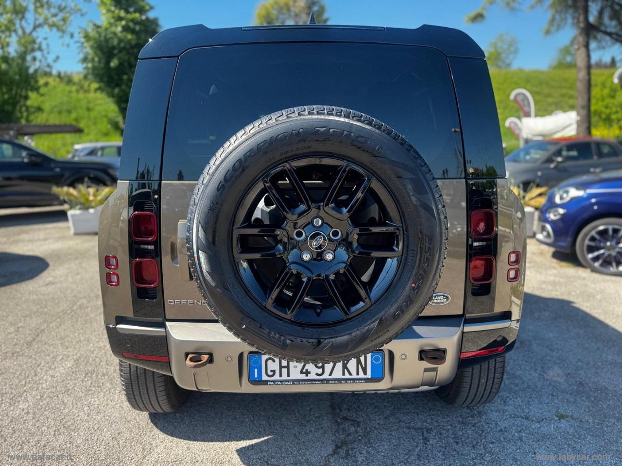 LAND ROVER Defender 90 3.0D I6 200 CV X-Dynamic S