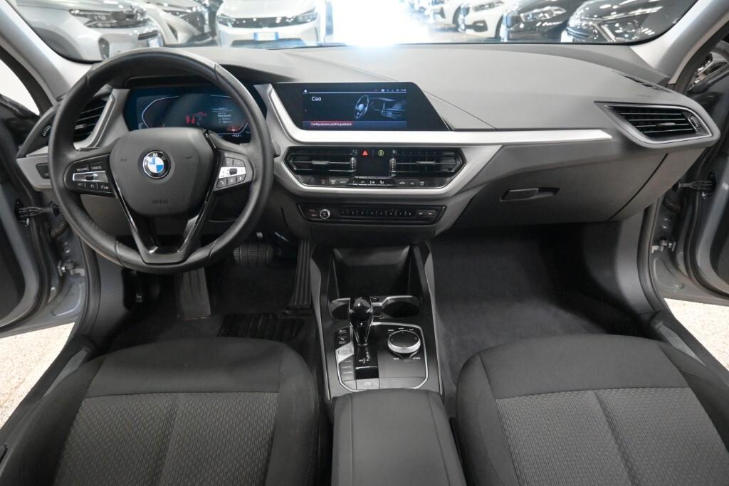 BMW 116D 115CV STEPTRONIC BUSINESS ADVANTAGE ( FARI LED - BMW DIGITAL COCKPIT - NAVI - MIRROR - PDC )