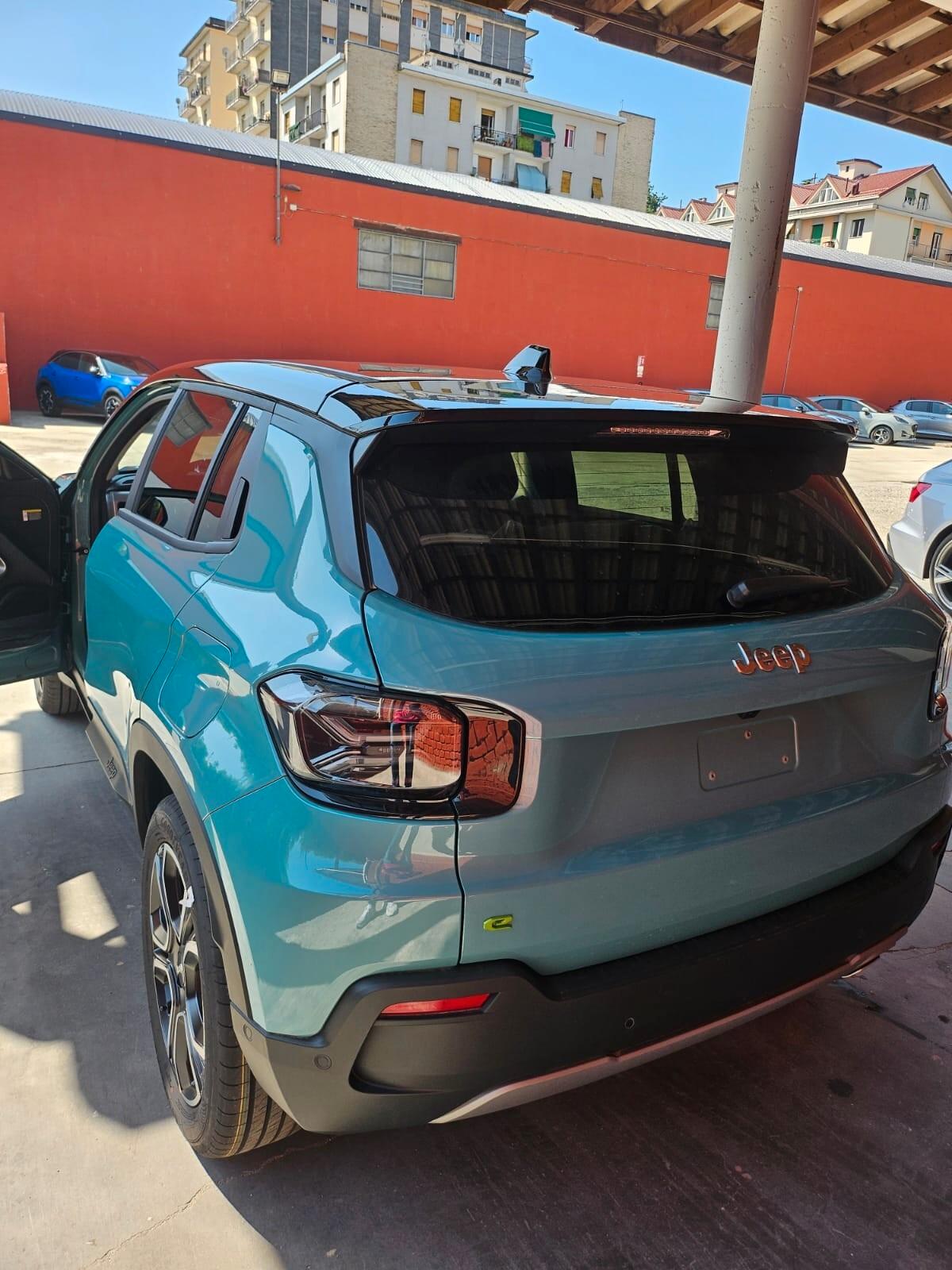 Jeep Avenger 1.2 Turbo 100 CV MHEV Summit