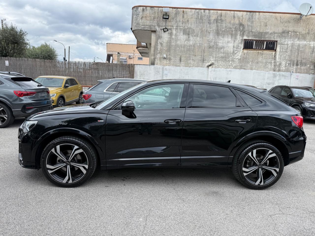 Audi Q3 SPB 2.0 TDI 35 S LINE - BLACK EDITION