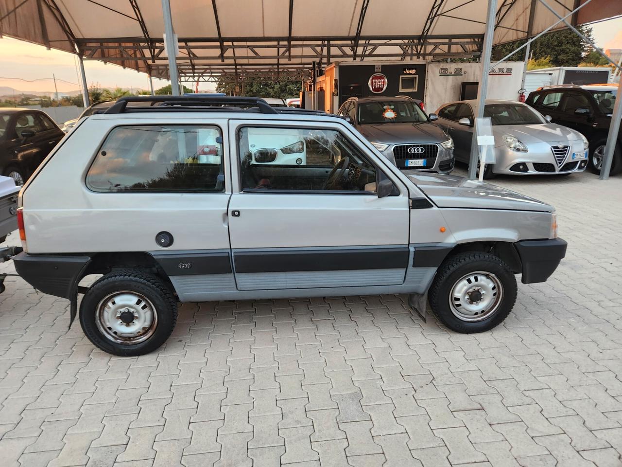 Fiat Panda 4X4 CON GANCIO DI TRAINO