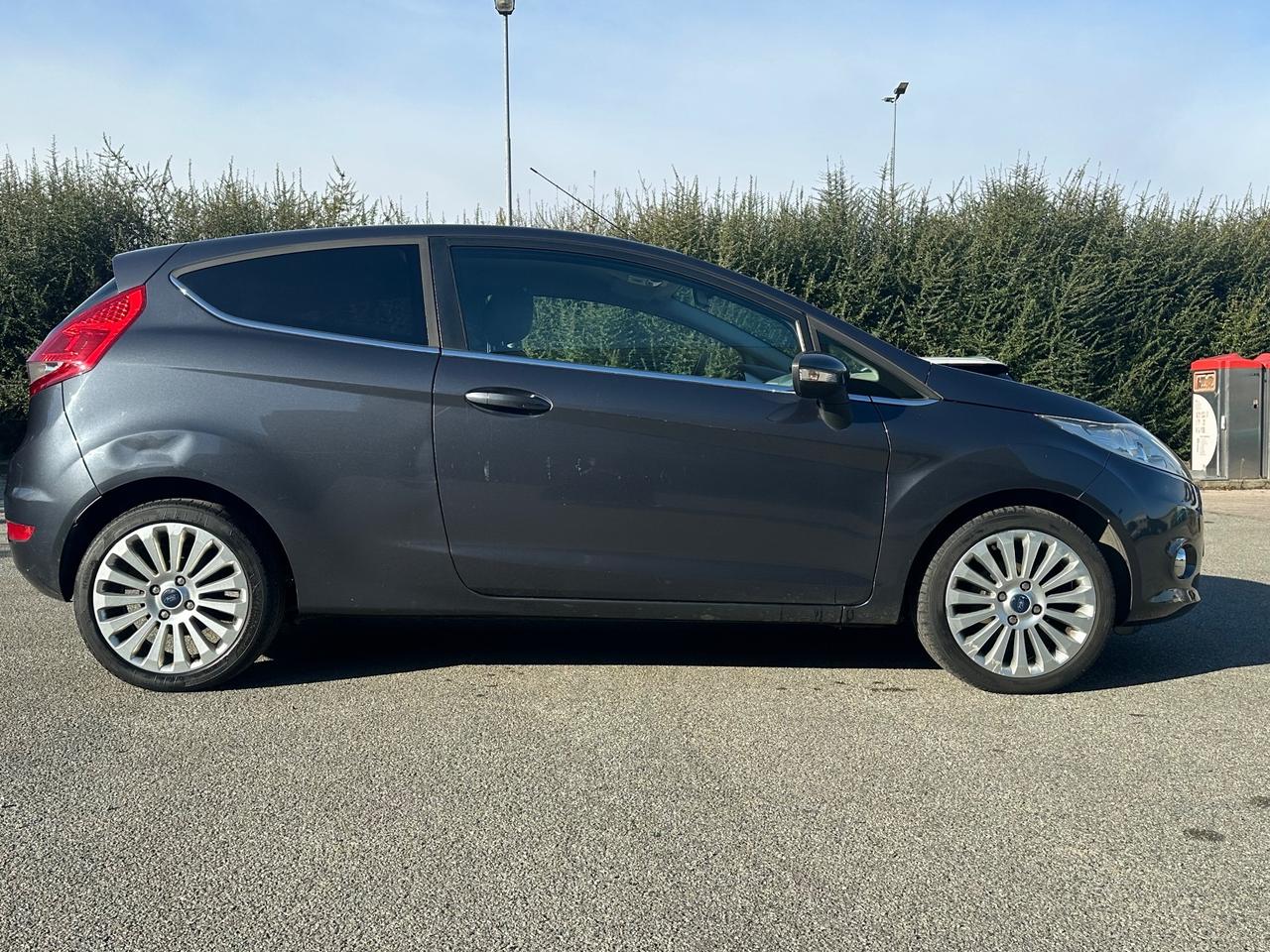 Ford Fiesta 1.4 TDCi 68CV 3 porte Titanium