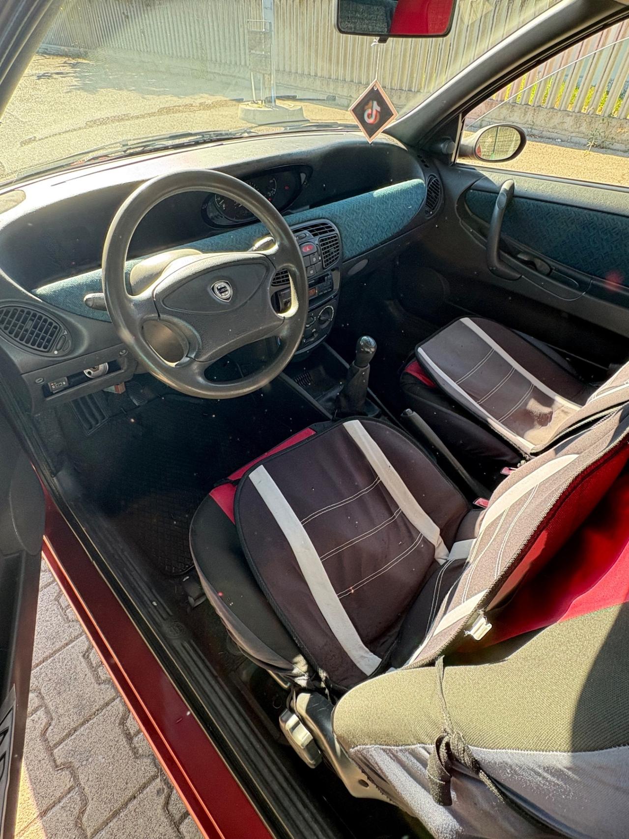 Lancia Y 1.2i cat LS