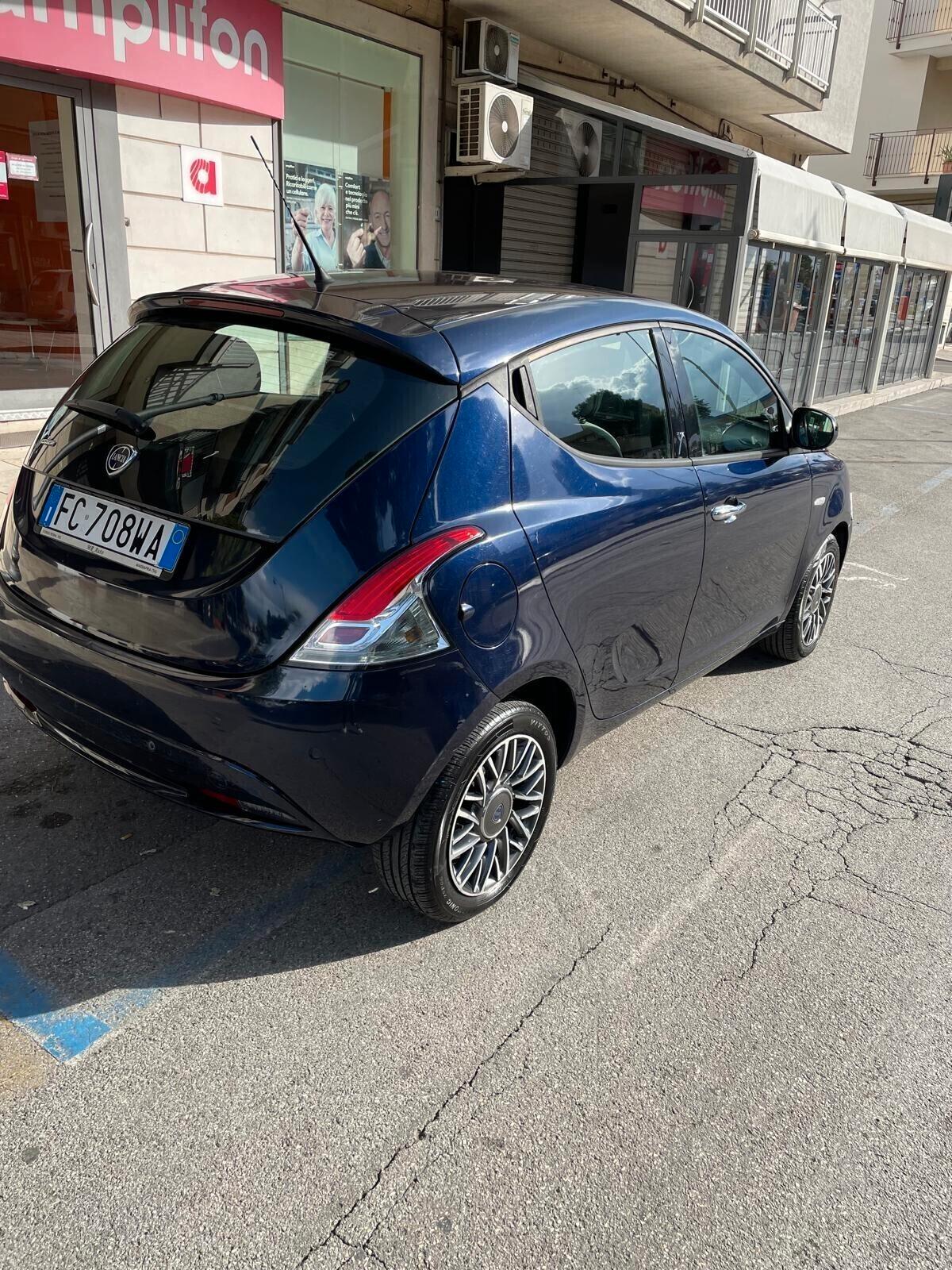 Lancia Ypsilon 1.3 MJT 16V 95 CV 5 porte S&S Gold