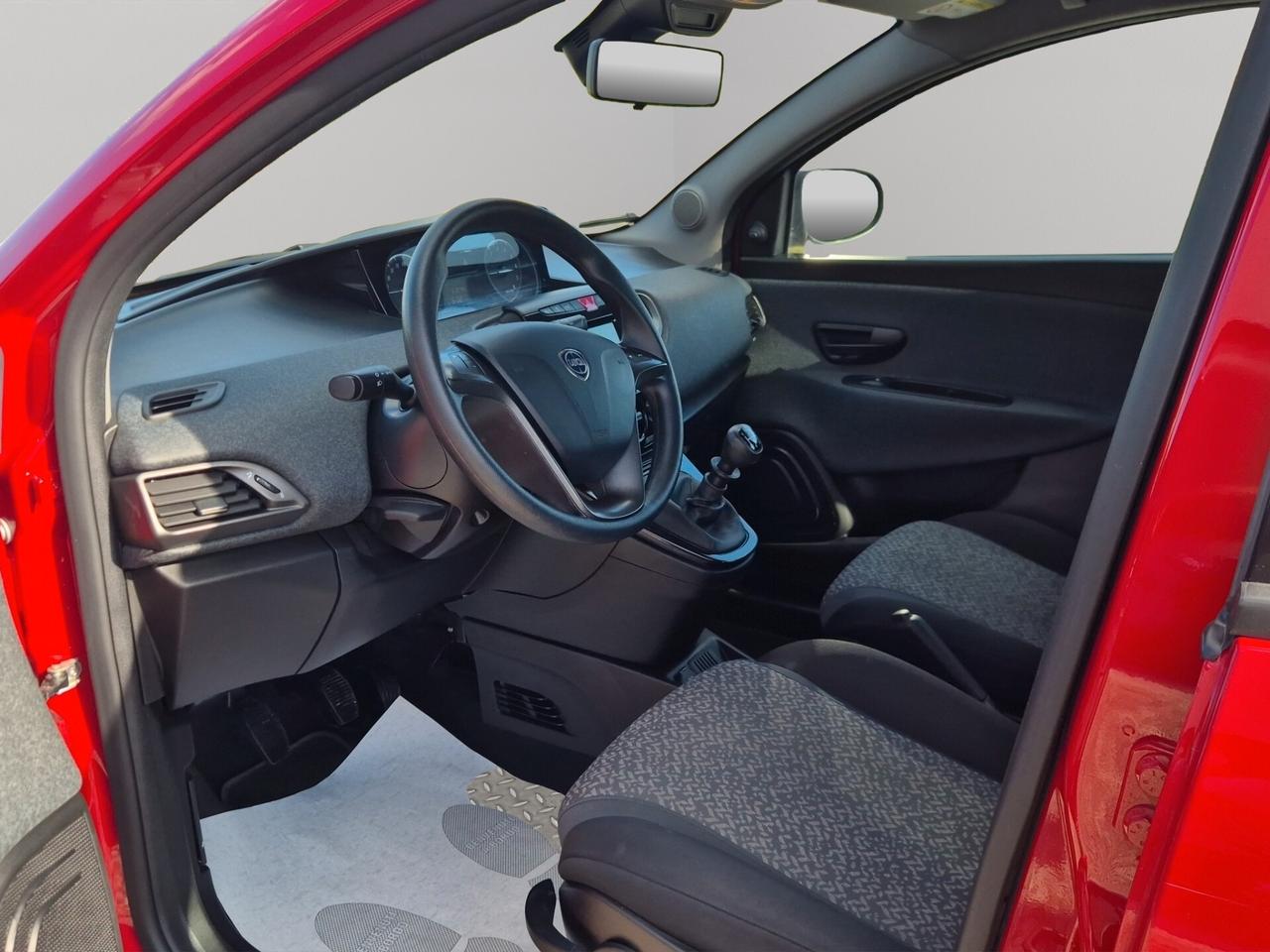 Lancia Ypsilon 1.2 69 CV 5 porte GPL Gold Plus